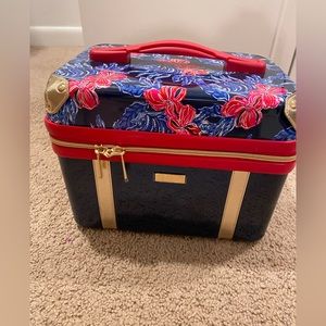 NEW! Train Case GWP